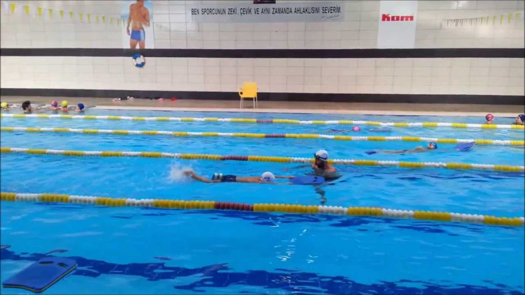 Ataşehir Çocuk Yüzme Kursu